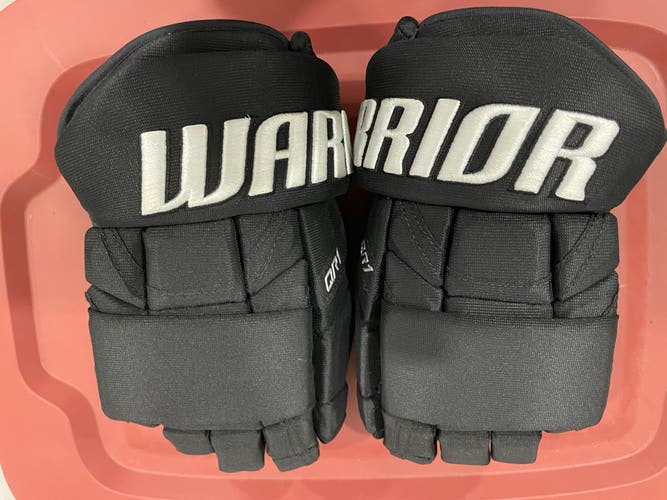 GOSTISBEHERE WARRIOR QR1 pro hockey GLOVES with blocker  PHILADELPHIA FLYERS  #53 SIZE: 14