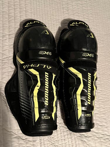 Junior Warrior Alpha QX4 Shin Pads