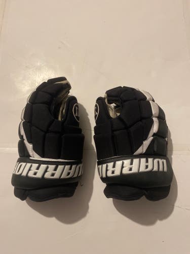 Warrior surge 12” hockey gloves