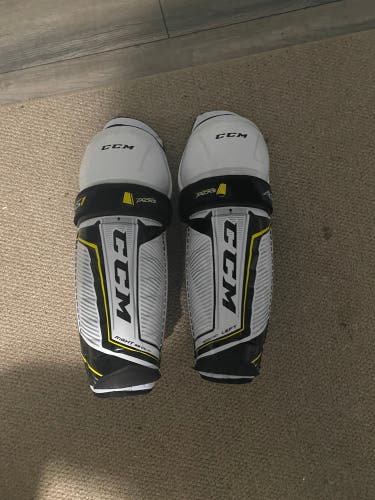 CCM  Super Tacks AS1 Shin Pads BRAND NEW