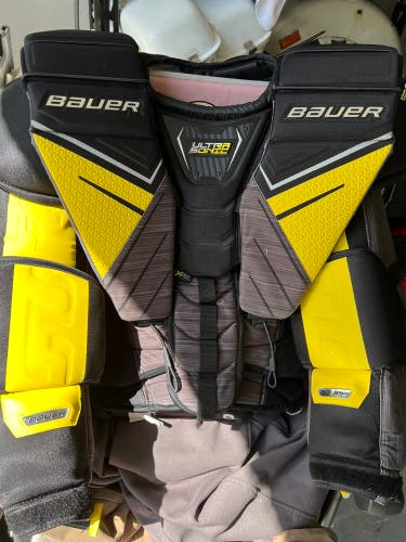 Bauer Supreme UltraSonic Senior Goalie Chest & Arm Protector