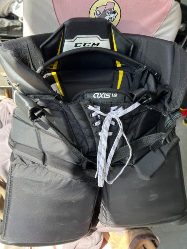 CCM 1.9 GOALIE PANTS - INTERMEDIATE