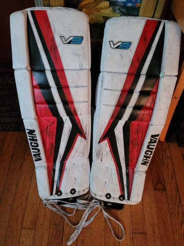 Used 28 + 2" Vaughn Velocity V9 Goalie Leg Pads Pro Stock