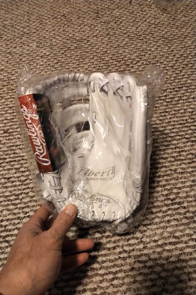 New Right Hand Throw Rawlings Liberty Advanced Softball Glove 12.25"