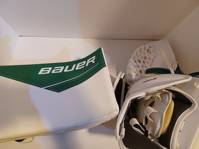 New Ben Bishop Bauer Dallas Stars Pro Stock Glove and Blocker