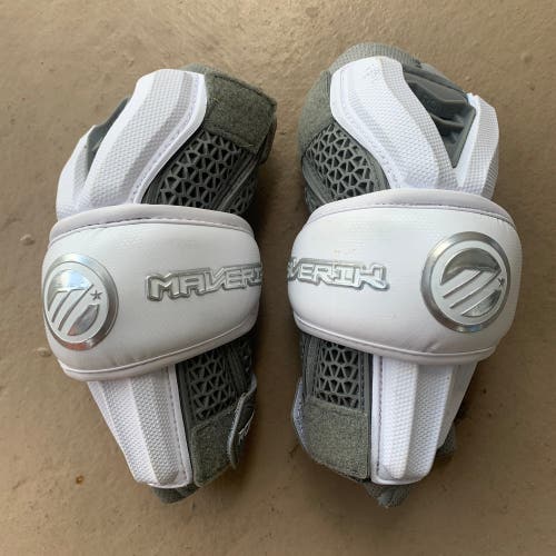 Maverick Rome Arm Guards Size M