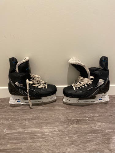 Used True Regular Width  Size 9 Pro Custom Hockey Skates