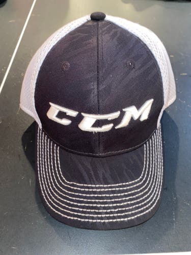 New CCM Hockey Fitted Hat Black