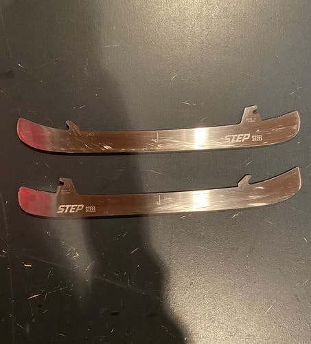 Step Steel CCM Blades Size 263mm - Barely Used Excellent Condition