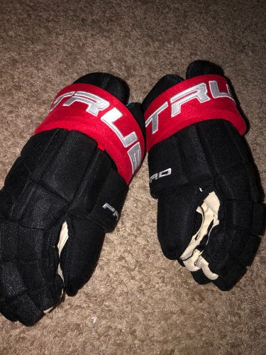 Brand NEW Ottawa Senators True Gloves Pro Stock
