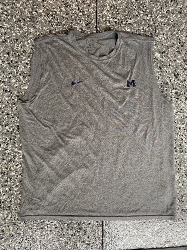 Gray Adult XL Nike Shirt