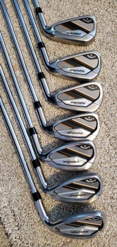 Used Men's Callaway Right Handed MAVRIK Iron Set 7 Pieces Steel Shaft