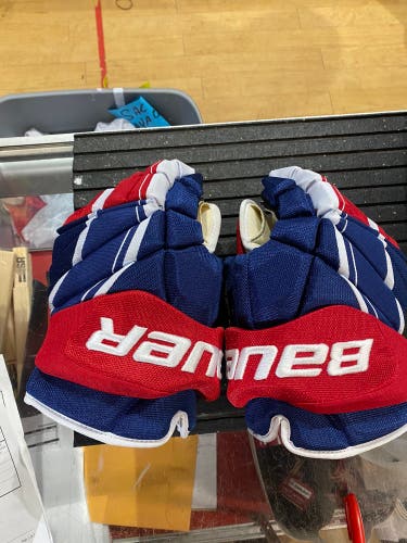 Nick Suzuki, Bauer 1x Lite Gameused Gloves