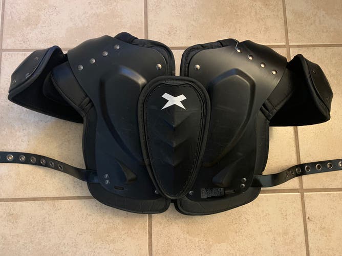 Youth Extra Large Xenith Fly Shoulder Pads