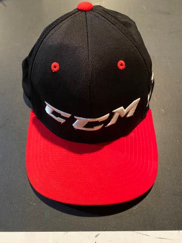 New CCM Hockey Jetspeed SnapBack - Black/Red