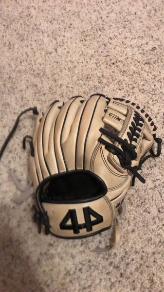 Infield 11.5" Signiture Series Baseball Glove