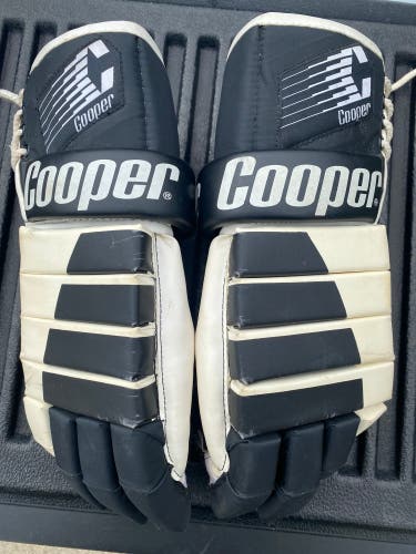 Cooper Hockey Gloves