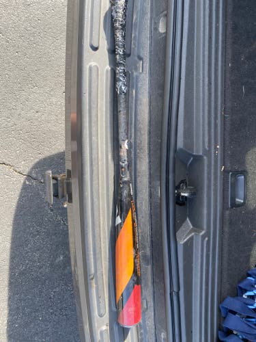 Used BBCOR Certified 2018 DeMarini Hybrid Voodoo Bat (-3) 30 oz 33"