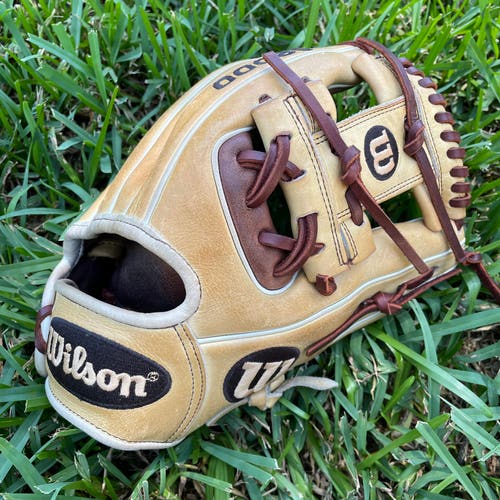 Wilson A2000 1786 11.5 Inch Baseball Glove - WTA20RB191786