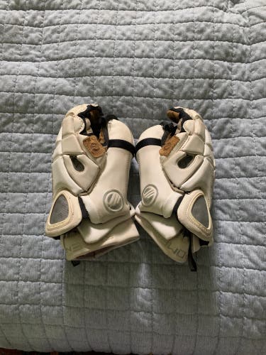 Used Maverik 13" Rome NXT Goalie Gloves
