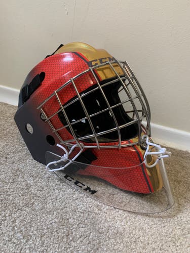 Used CCM 9000 L Goalie Mask