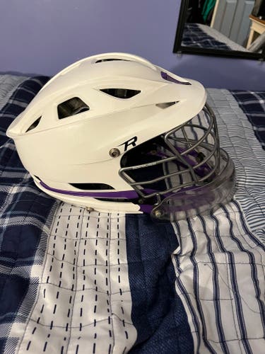 Used Goalie Cascade R Helmet