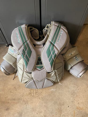 Used Large Vaughn Pro Stock VE8 Pro Carbon Goalie Chest Protector