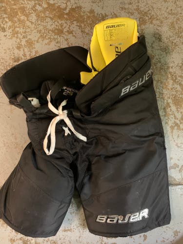 Bauer Supreme 2s hockey pants
