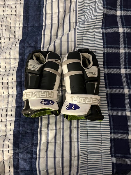 Used Goalie Maverik Max Goalie Lacrosse Gloves 13"