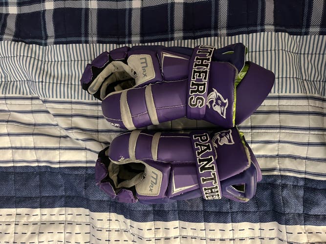 Used Goalie Maverik Max Goalie Lacrosse Gloves 13"