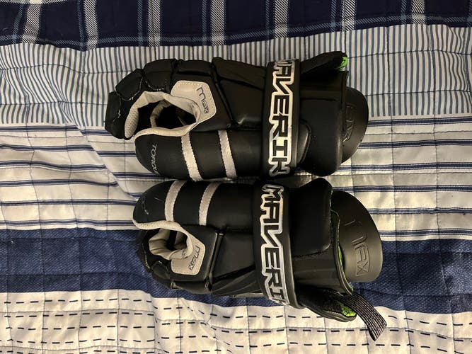 Used Goalie Maverik Max Lacrosse Gloves 13"