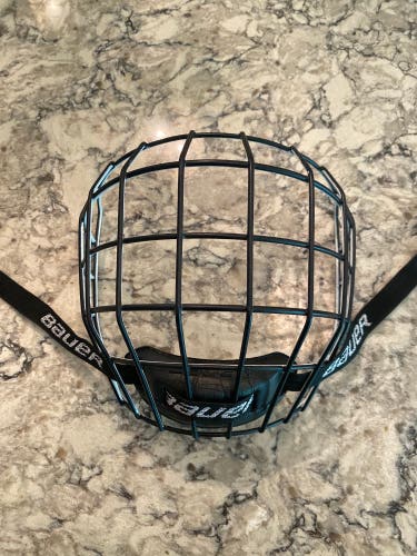 Medium Bauer Full Cage
