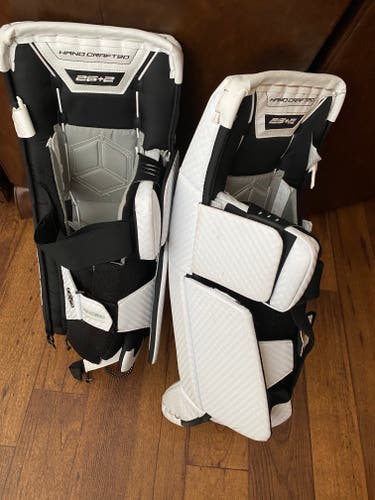 Used 26" Vaughn Velocity V9 Goalie Leg Pads