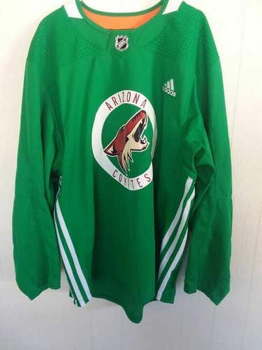 Bundle - 2 Arizona Coyotes 2017-2021 Adidas Practice Jerseys - One White & One Green - Both Size 56