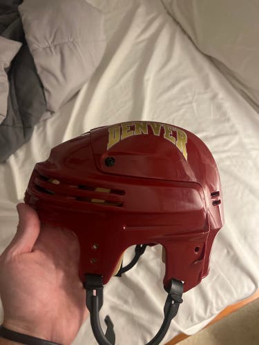 New Medium Bauer Pro Stock 4500 Helmet