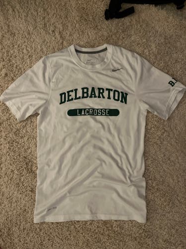 White Used Small Nike Shirt