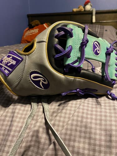 Infield 11.75" Heart of the Hide Baseball Glove
