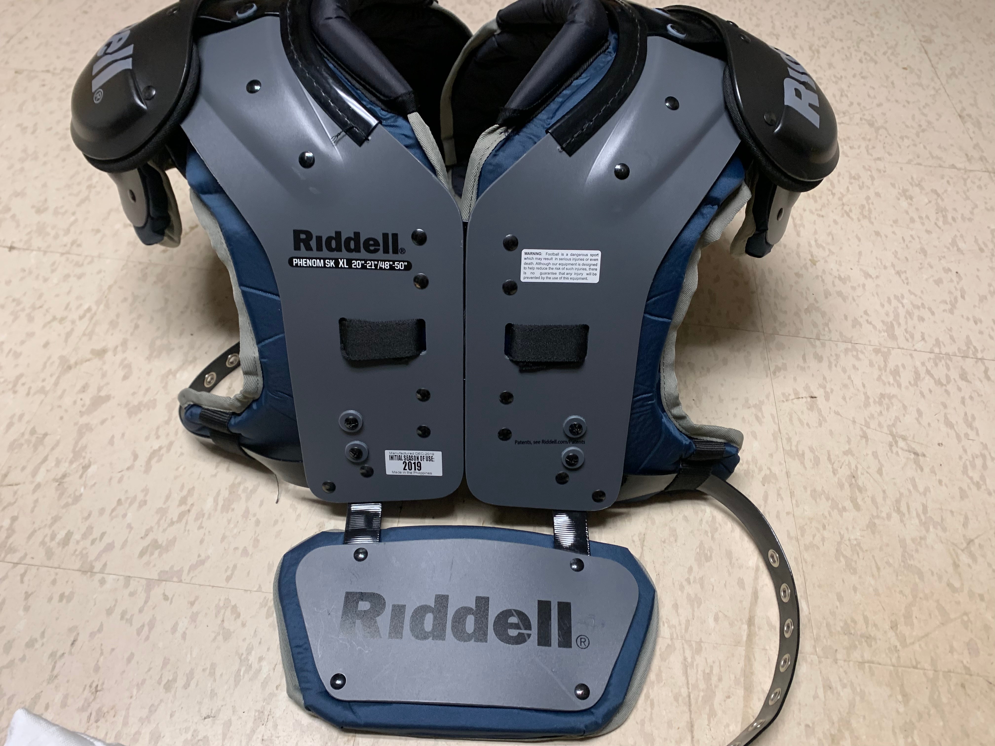 Riddell Phenom SK Adult Football Shoulder Pads - Skill Position - Sports  Unlimited