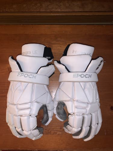 Used White Epoch Integra LE Lacrosse Gloves 13"
