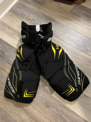 Used Men's Medium BAUER SUPREME TOTALONE HP ICE HOCKEY GIRDLE