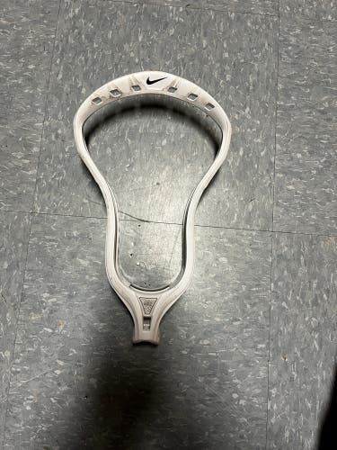 Used Attack & Midfield Nike Lakota Head