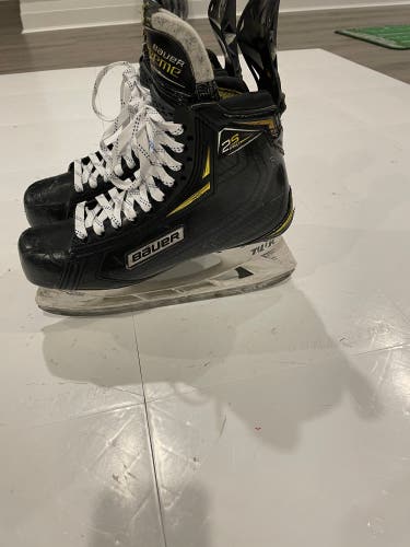 9.5 Bauer 2s Pro Skates