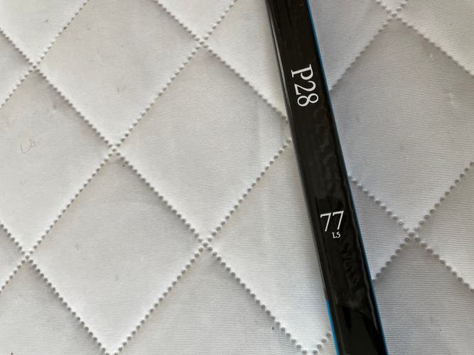 Bauer Nexus hockey stick