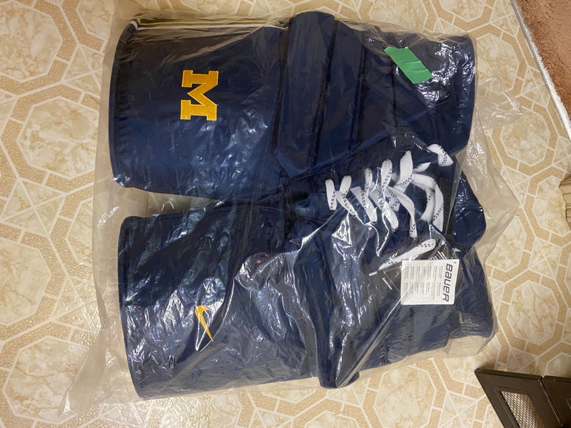 NEW With Tags: Bauer Pro - Pro Stock - XL (Michigan) Goalie Pants.
