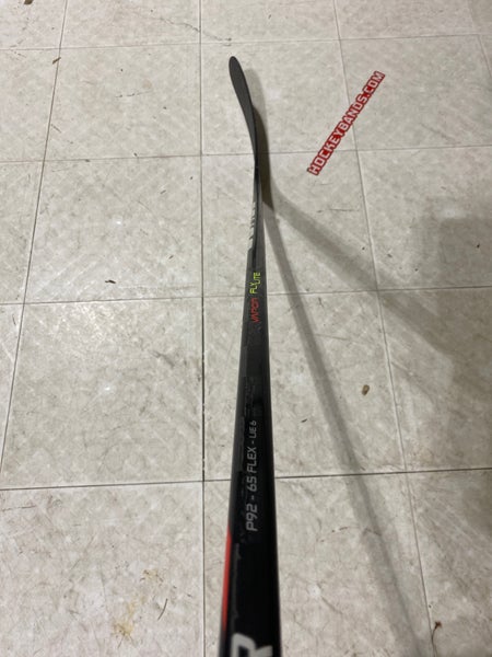 Intermediate Right Handed P92 Vapor FlyLite Hockey Stick