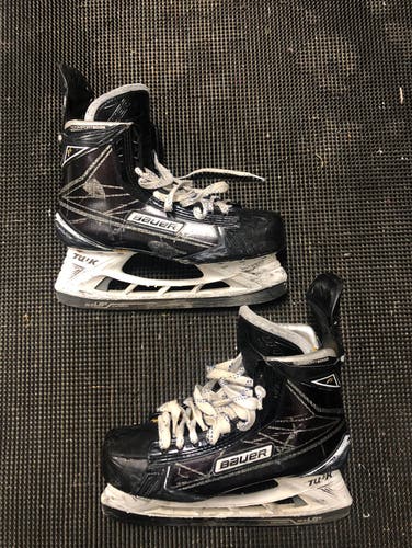 Used Size 8.5D Bauer Supreme 1S Hockey Skates