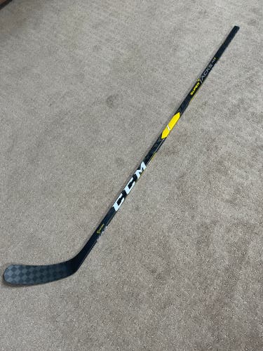 Right Handed P29  Super Tacks AS1 Hockey Stick