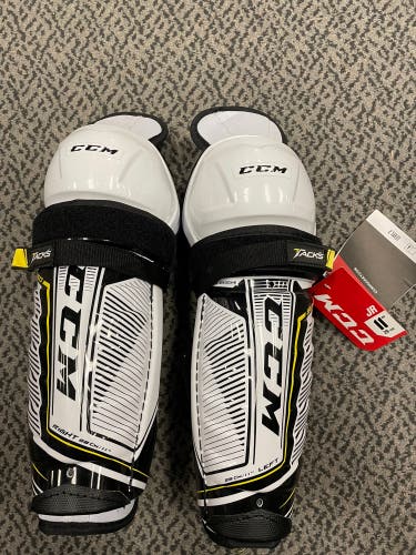 CCM Tacks 9060 11” shin pads