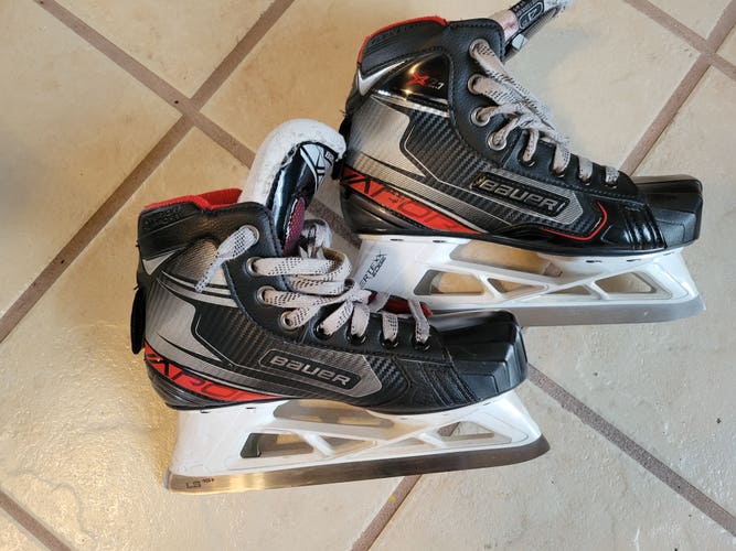 Junior Used Bauer Vapor X2.7 Hockey Goalie Skates Regular Width Size 4