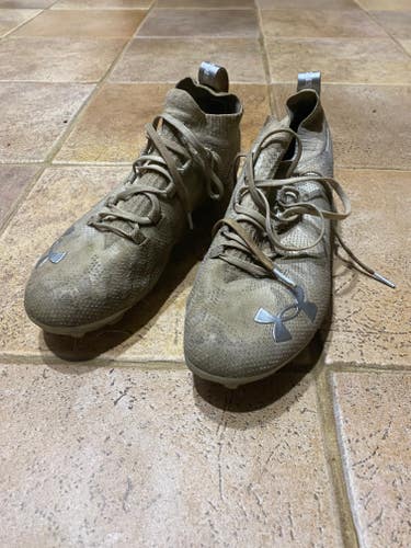 Men's Used Size 11.5 (Women's 12.5) Molded Cleats Under Armour Low Cut Spotlight MC